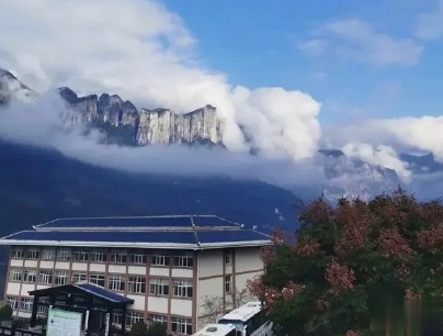 外面大风的句子说说带图片 风太大的心情短语发朋友圈10