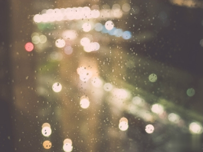 下雨天浪漫文案 雨天浪漫唯美说说带图片3