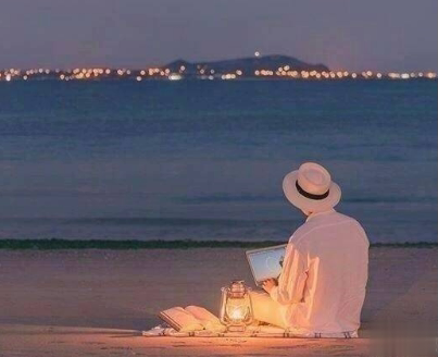 一个人深夜发的伤感说说带图片 聚散离合都在情理之中2