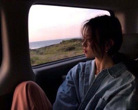 委婉表达自己心情不好的说说 悲喜都自渡才是自己的救赎 ​​​​
