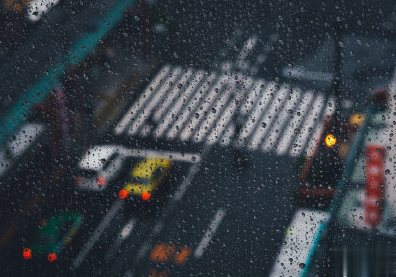 下雨天浪漫文案 雨天浪漫唯美说说带图片12