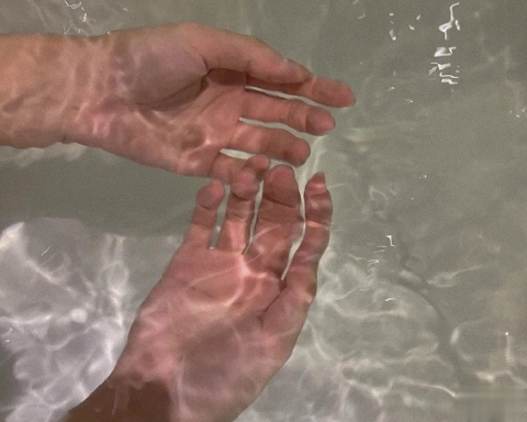 含蓄的暗示想你的句子 你是不是在我心上撒了一把跳跳糖2
