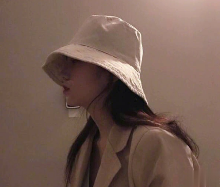 句句入心的唯美句子带图片 若答非所问便已是答了14
