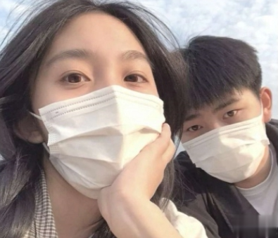 让人听了很舒心的爱情句子 你还不来我怎敢老去