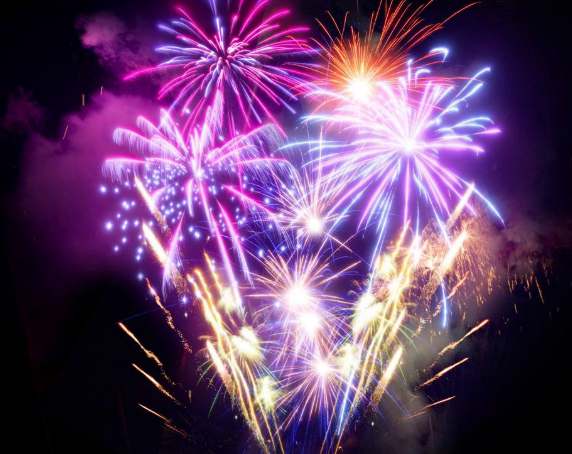 2021过年放烟花的唯美心情说说 2021除夕夜看烟花的心情喜悦说说2