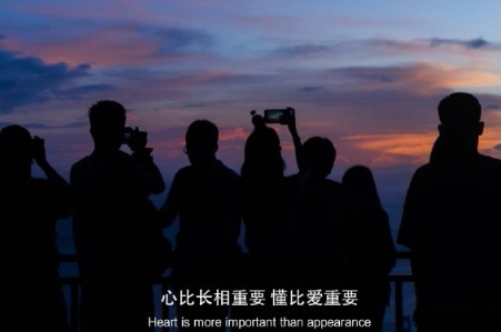 分手后既伤心又洒脱的说说 分手后各自安好的说说2