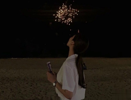 关于时光流逝的唯美句子 形容美好时光飞逝的文案2