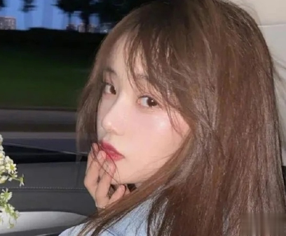 花式夸女生的甜美句子带图片 最真挚夸女生的文案15
