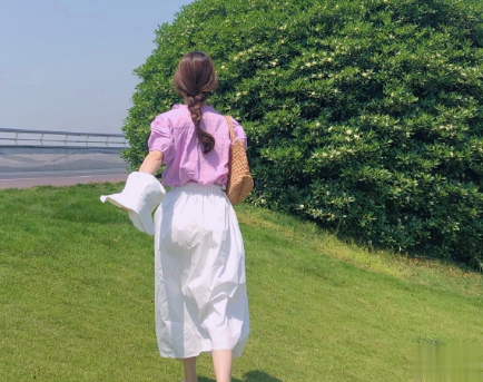 很高冷的朋友圈文案带图片 高冷范女生朋友圈语录配图8