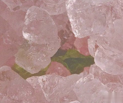 心里有对方却不能走到一起的文案带图片 极度心酸伤感的说说7